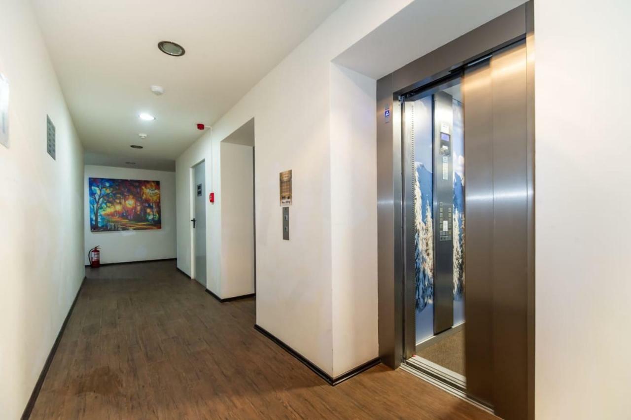 פויאנה ברשוב Sarah Deluxe Apartment In Silver Mountain מראה חיצוני תמונה