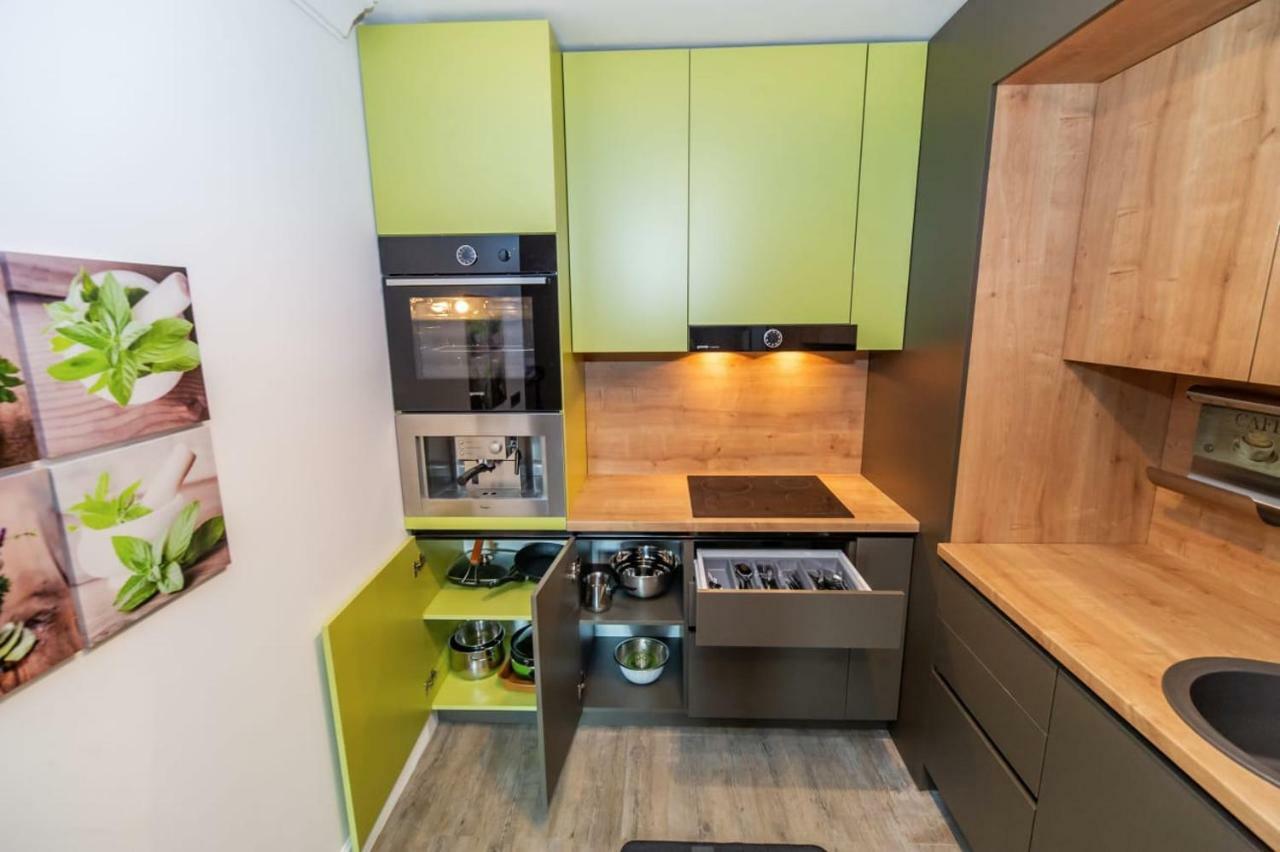 פויאנה ברשוב Sarah Deluxe Apartment In Silver Mountain מראה חיצוני תמונה